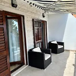 Kiki 3*
